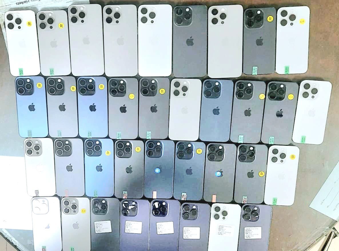 Major iPhone Smuggling Bust at Delhi Airport