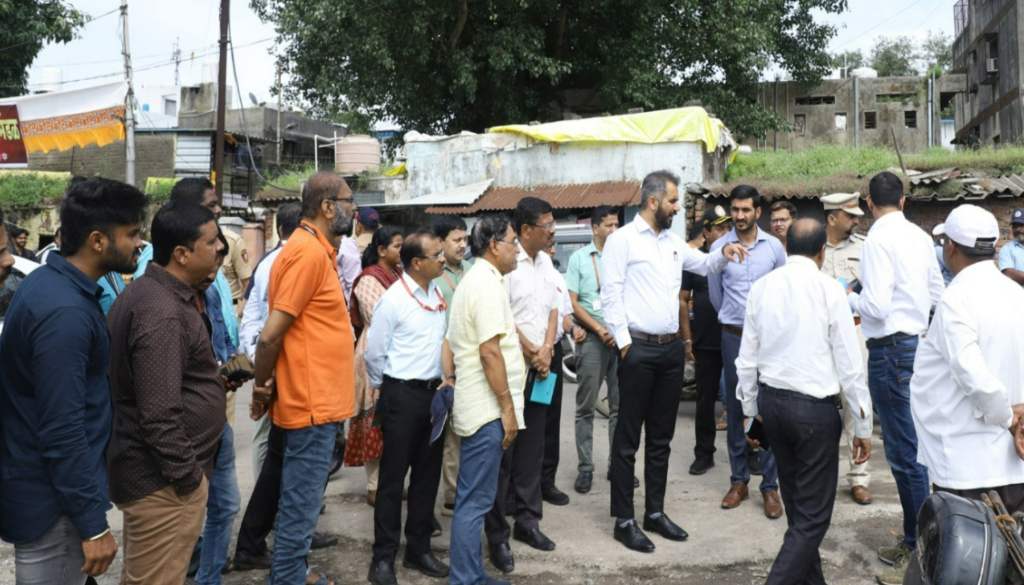 PCMC Commissioner Inspects Ganesh Visarjan Ghats