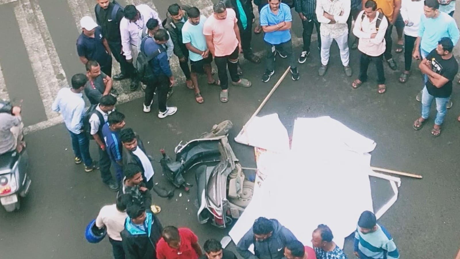 Pune Accident Two Wheeler Rider Fatally Hit by Speeding Dumper at Golf Chowk Yerwada