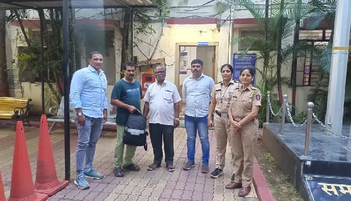 Pune Police Reunite Keralite Youth With Lost Bag Valuables Within Hours