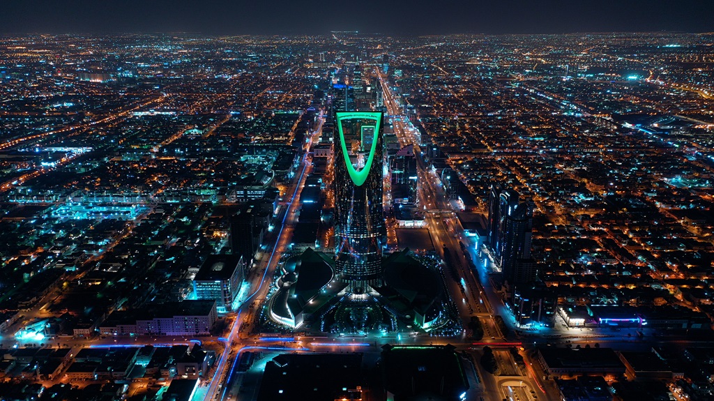 Saudis bustling capital Riyadh in the night 1