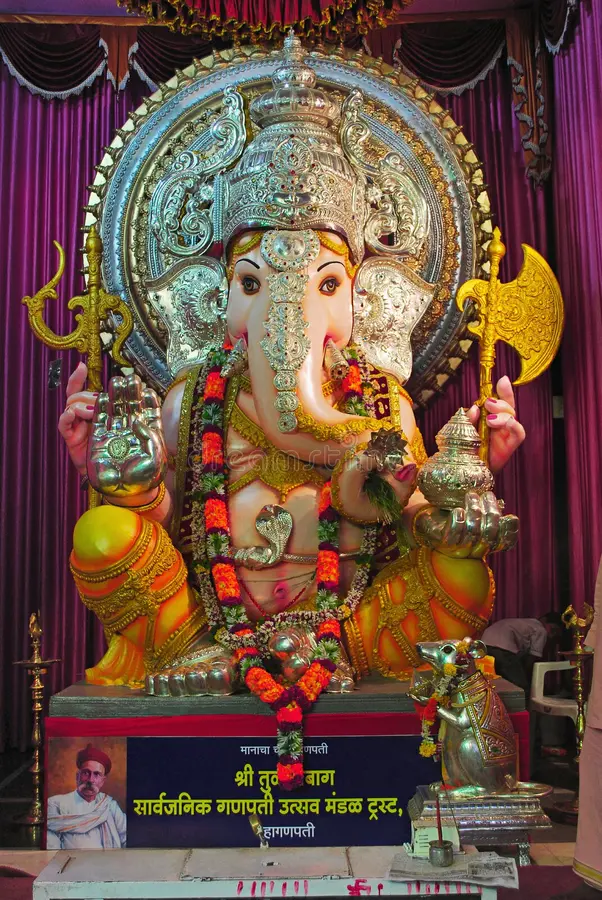 Tulshibaug Ganpati.webp