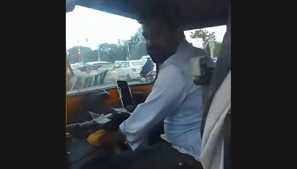 Auto Rickshaw Drivers Aggression Escalates Pune Road Rage Incident