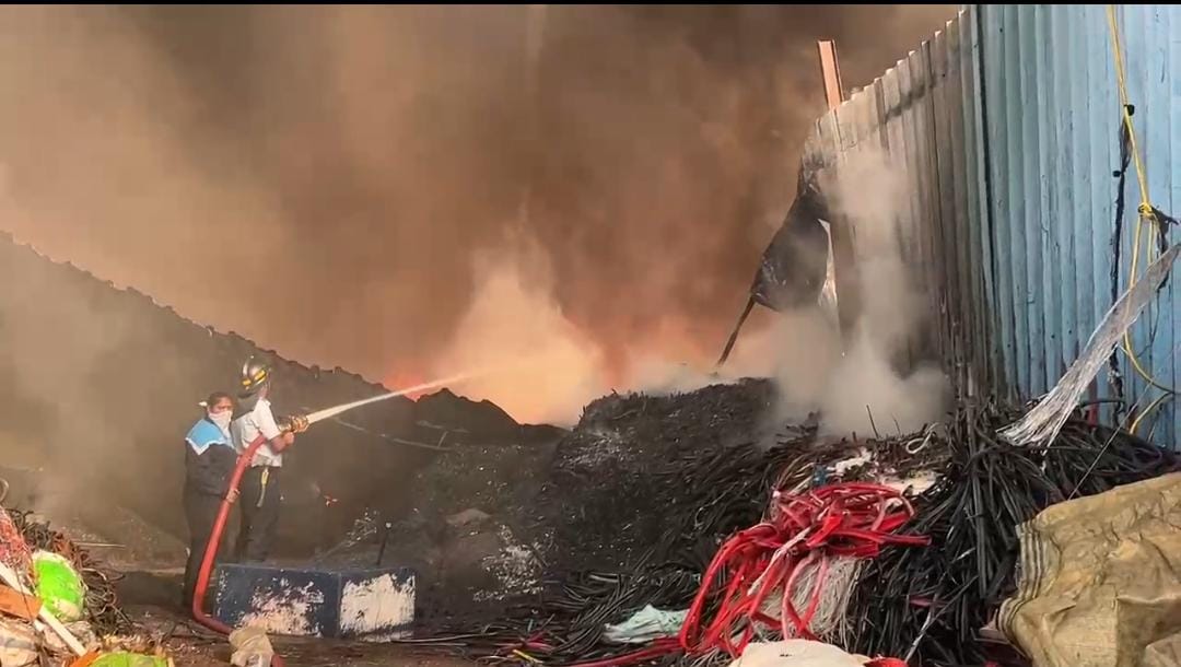 Pimpri Chinchwad Massive Fire Destroys Electrical Appliance Godowns in Chikhali